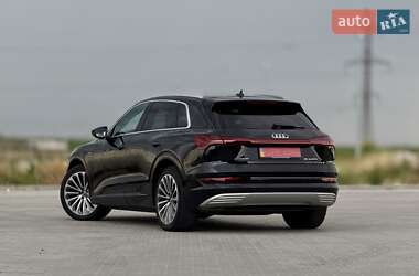 Внедорожник / Кроссовер Audi e-tron 2019 в 