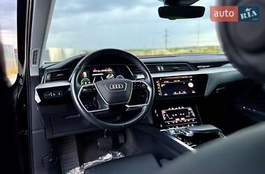 Внедорожник / Кроссовер Audi e-tron 2019 в 