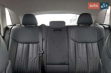Внедорожник / Кроссовер Audi e-tron 2019 в 