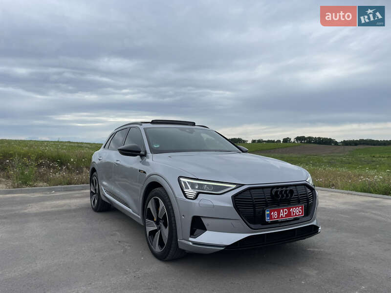 Audi e-tron 2022