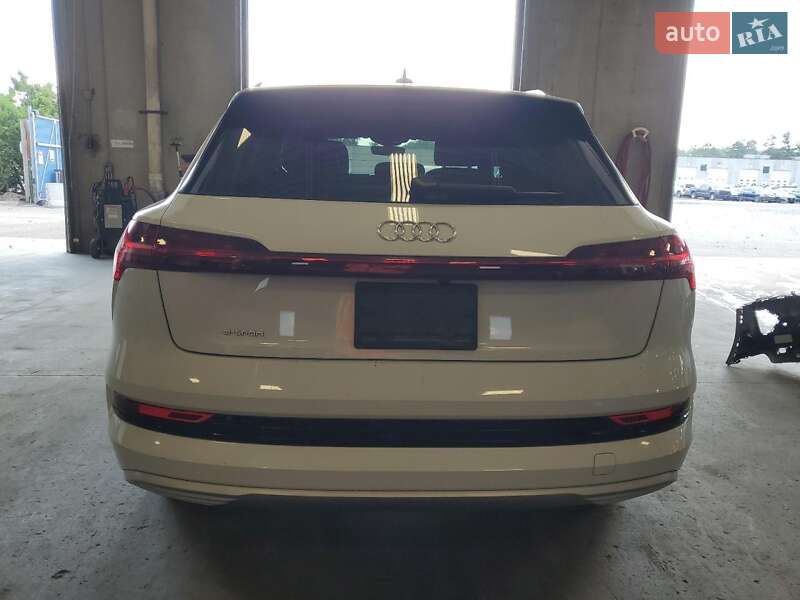 Позашляховик / Кросовер Audi e-tron 2019 в Львові