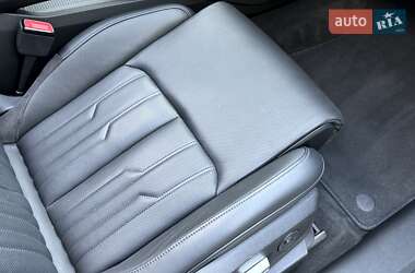 Внедорожник / Кроссовер Audi e-tron 2019 в 