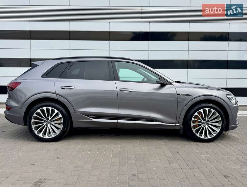 Позашляховик / Кросовер Audi e-tron 2020 в Рівному