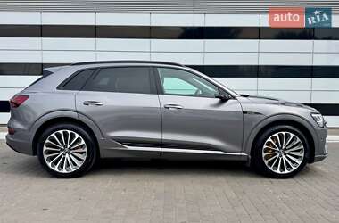 Внедорожник / Кроссовер Audi e-tron 2020 в 