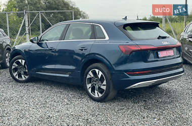 Внедорожник / Кроссовер Audi e-tron 2021 в 