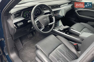 Внедорожник / Кроссовер Audi e-tron 2021 в 