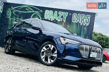 Внедорожник / Кроссовер Audi e-tron 2021 в 