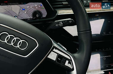 Внедорожник / Кроссовер Audi e-tron 2021 в 