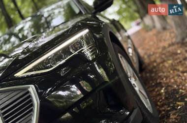 Позашляховик / Кросовер Audi e-tron 2019 в 