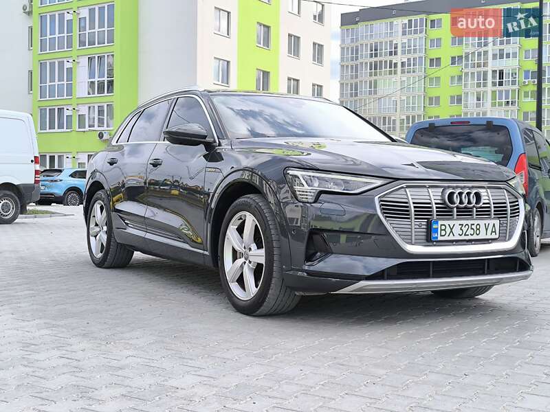 Внедорожник / Кроссовер Audi e-tron 2019 в Каменец-Подольском