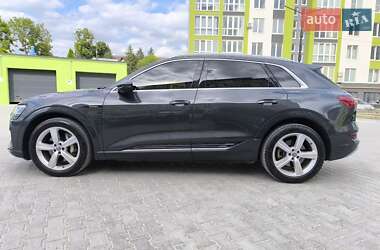 Позашляховик / Кросовер Audi e-tron 2019 в 
