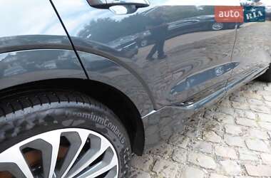 Позашляховик / Кросовер Audi e-tron 2019 в 