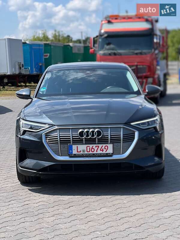 Внедорожник / Кроссовер Audi e-tron 2022 в Виннице