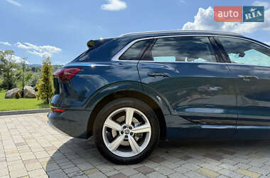 Внедорожник / Кроссовер Audi e-tron 2019 в 