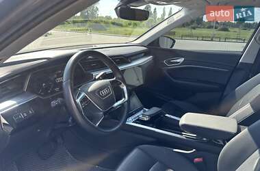 Внедорожник / Кроссовер Audi e-tron 2019 в 