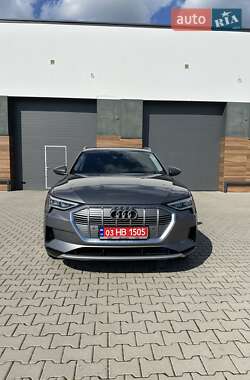 Внедорожник / Кроссовер Audi e-tron 2019 в 