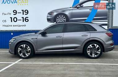 Внедорожник / Кроссовер Audi e-tron 2021 в 