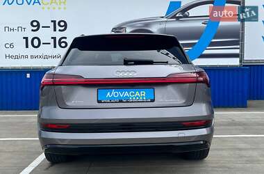 Внедорожник / Кроссовер Audi e-tron 2021 в 