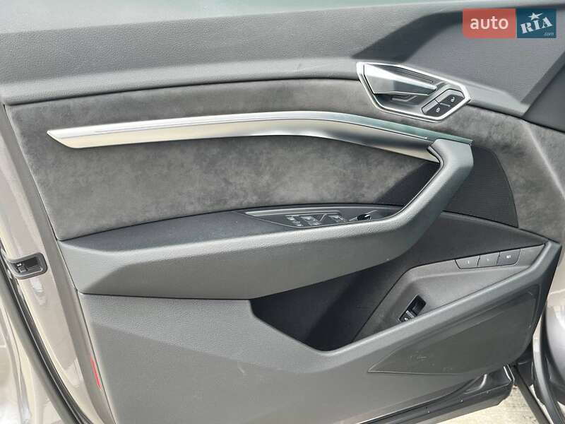 Внедорожник / Кроссовер Audi e-tron 2021 в Киеве
