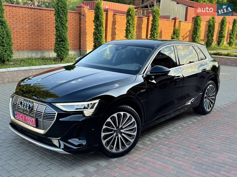 Позашляховик / Кросовер Audi e-tron 2023 в Хмельницькому