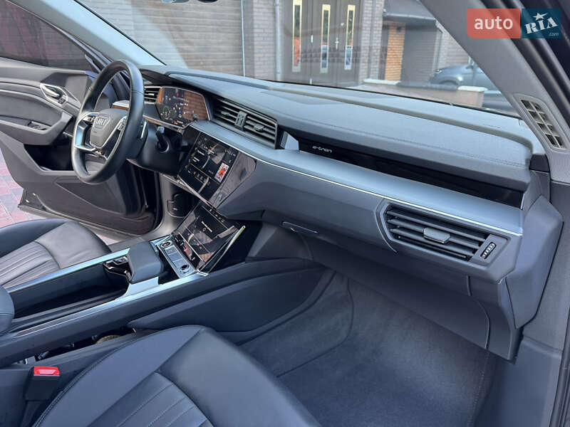 Позашляховик / Кросовер Audi e-tron 2023 в Хмельницькому