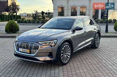 Внедорожник / Кроссовер Audi e-tron 2019 в 