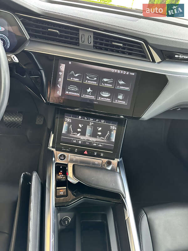 Внедорожник / Кроссовер Audi e-tron 2023 в Киеве