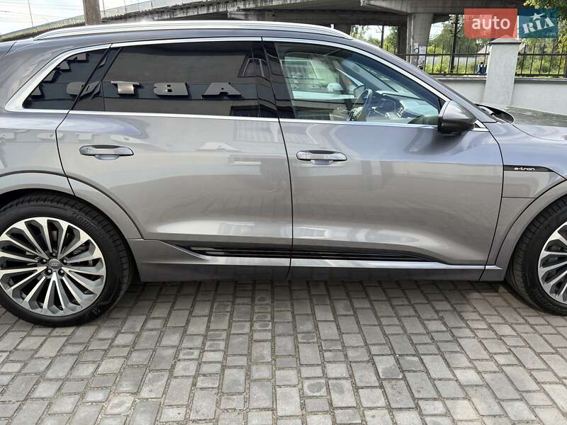Позашляховик / Кросовер Audi e-tron 2019 в Дрогобичі