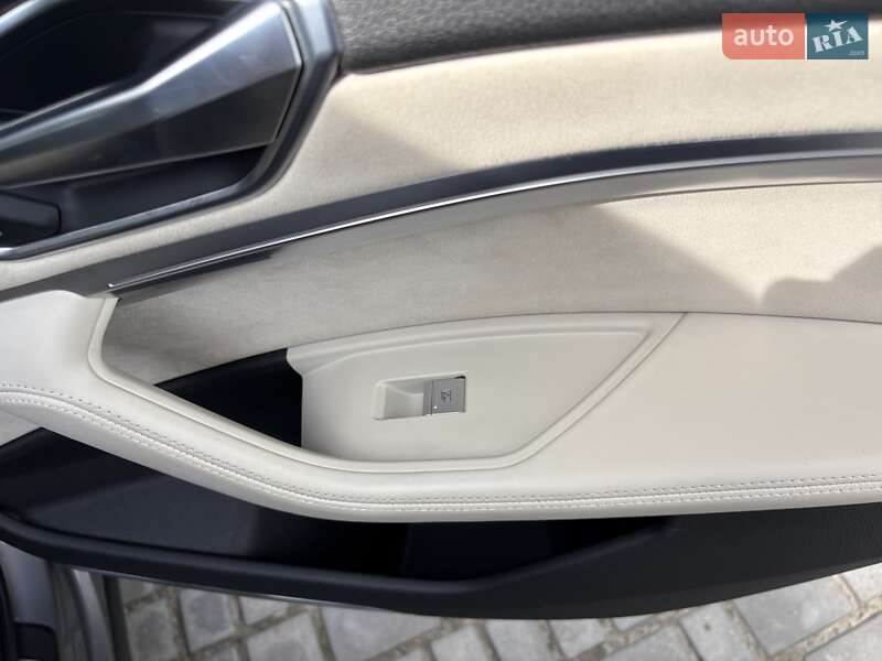 Позашляховик / Кросовер Audi e-tron 2019 в Дрогобичі