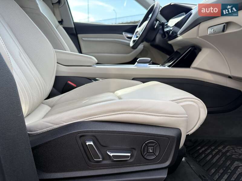 Позашляховик / Кросовер Audi e-tron 2019 в Дрогобичі