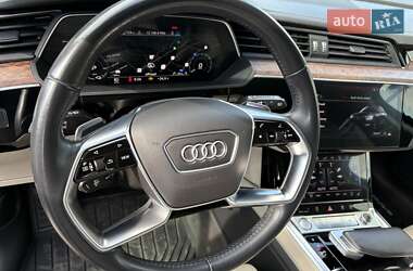 Внедорожник / Кроссовер Audi e-tron 2019 в 