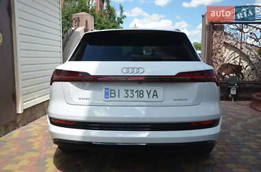 Внедорожник / Кроссовер Audi e-tron 2020 в 