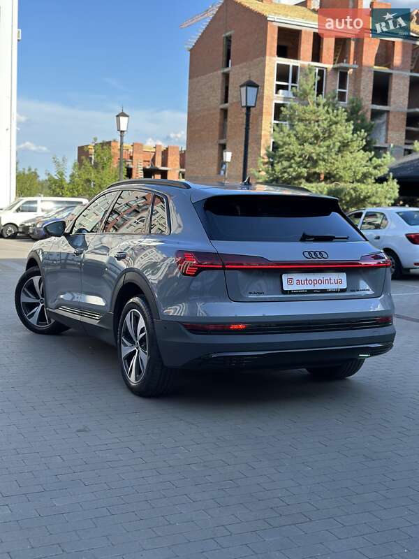Позашляховик / Кросовер Audi e-tron 2020 в Білогородці