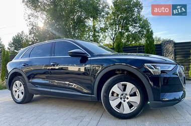 Внедорожник / Кроссовер Audi e-tron 2020 в 