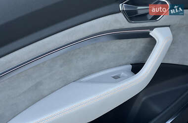 Внедорожник / Кроссовер Audi e-tron 2019 в 