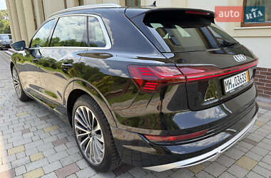 Внедорожник / Кроссовер Audi e-tron 2020 в 