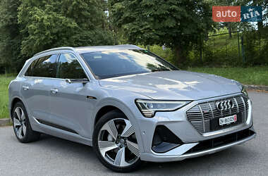 Внедорожник / Кроссовер Audi e-tron 2020 в 