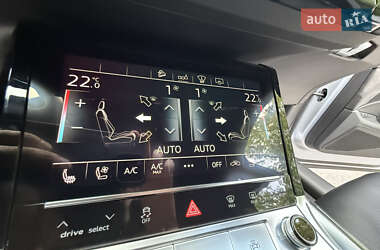 Внедорожник / Кроссовер Audi e-tron 2020 в 
