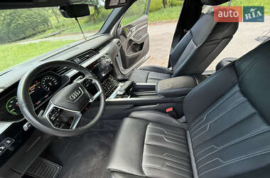 Внедорожник / Кроссовер Audi e-tron 2020 в 