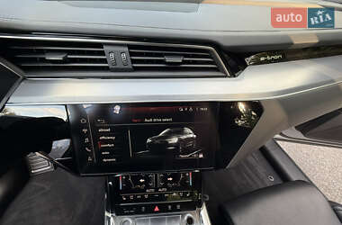 Внедорожник / Кроссовер Audi e-tron 2020 в 