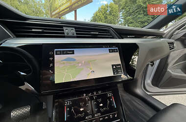 Внедорожник / Кроссовер Audi e-tron 2020 в 