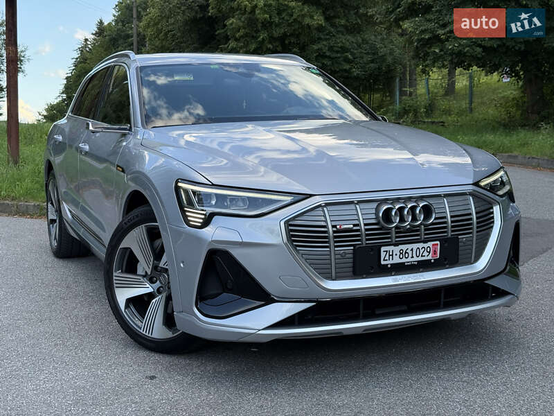 Внедорожник / Кроссовер Audi e-tron 2020 в 