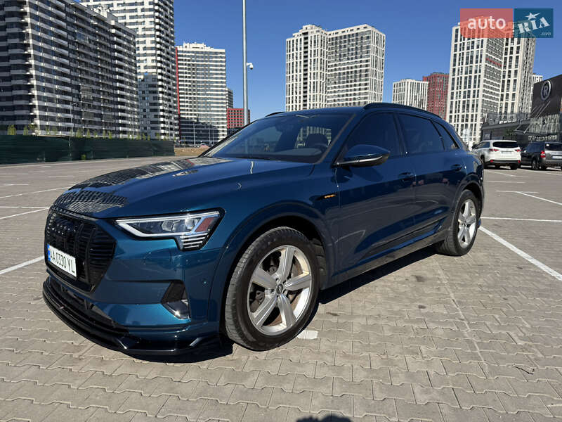 Audi e-tron 2019