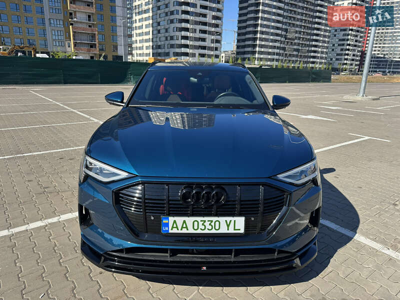 Внедорожник / Кроссовер Audi e-tron 2019 в Киеве
