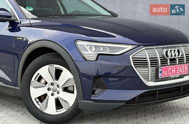 Внедорожник / Кроссовер Audi e-tron 2020 в 
