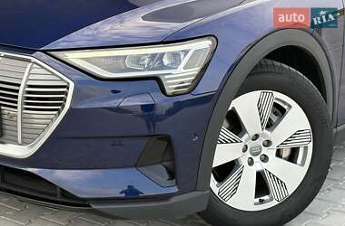 Внедорожник / Кроссовер Audi e-tron 2020 в 