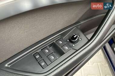 Внедорожник / Кроссовер Audi e-tron 2020 в 