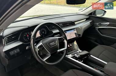 Внедорожник / Кроссовер Audi e-tron 2020 в 