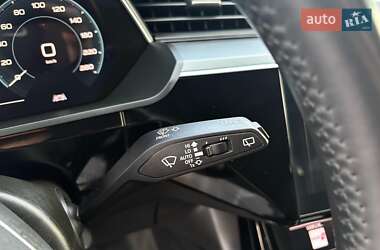 Внедорожник / Кроссовер Audi e-tron 2020 в 