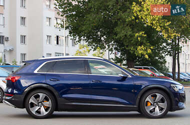 Внедорожник / Кроссовер Audi e-tron 2020 в 